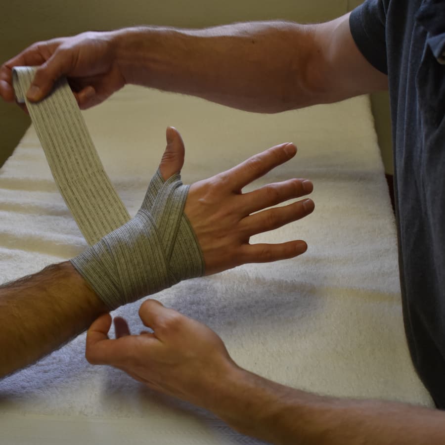 Terapeutyczny bandaż elastyczny INCREDIWEAR